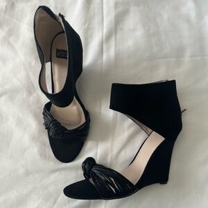 N.Y.L.A. Black Women's Wedge Stilleto with Knotted Design